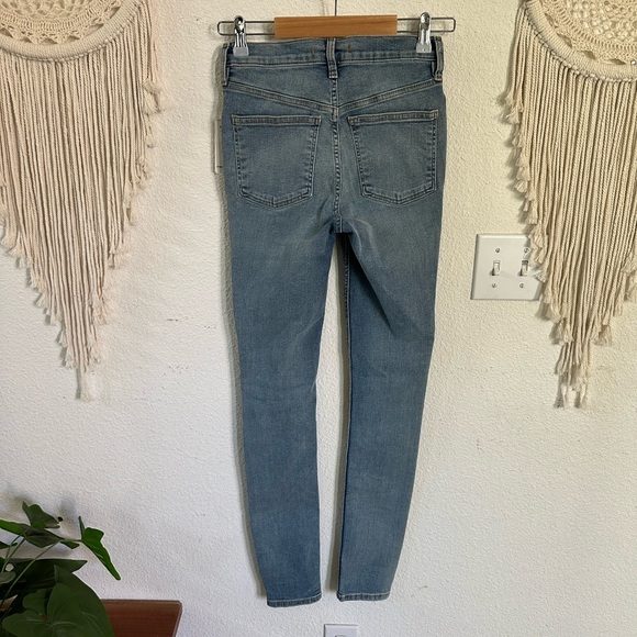 Free people med wash skinny jeans size 25 NEW - Picture 2 of 5